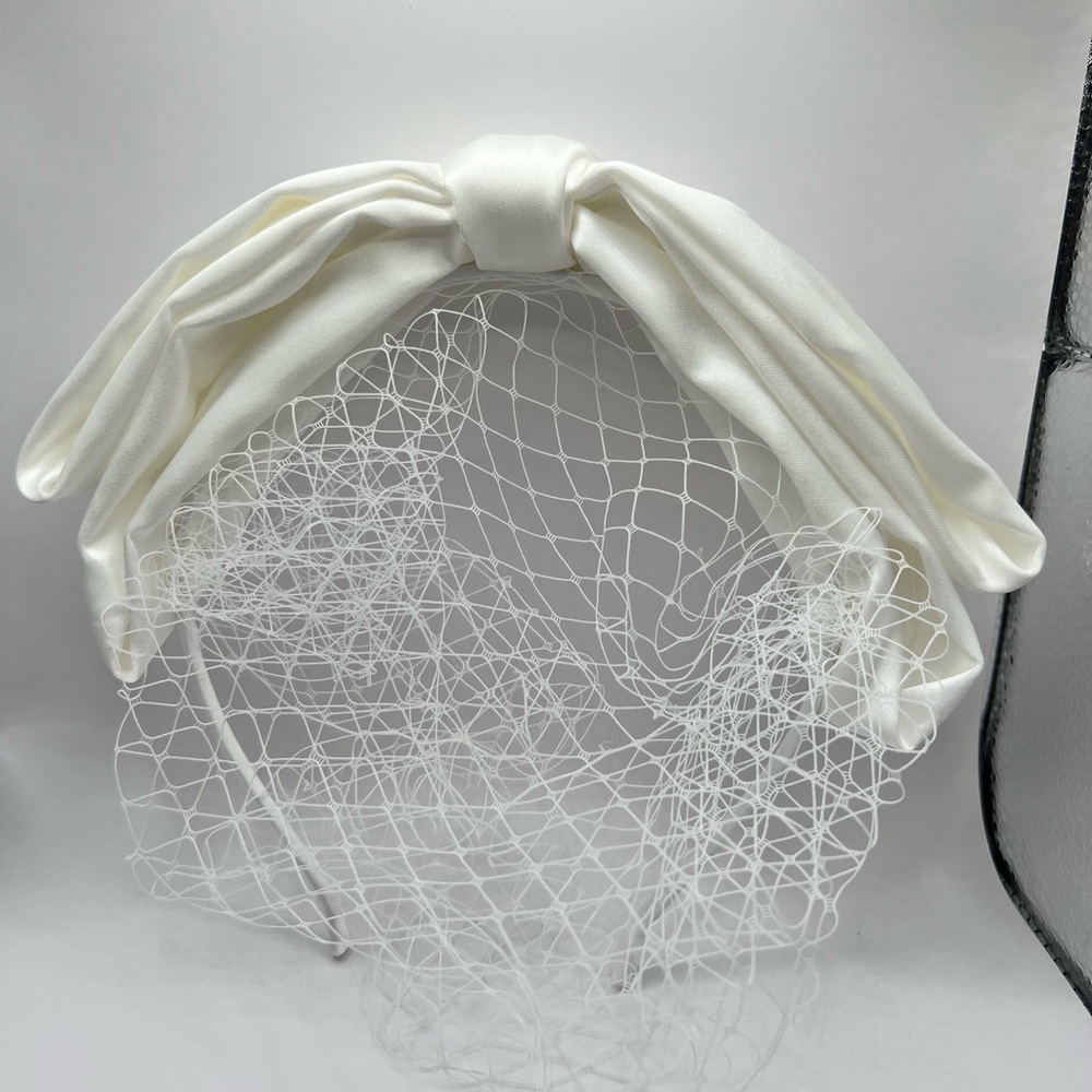 🔴Kristen Ess Chic White Satin Headband with Veil
